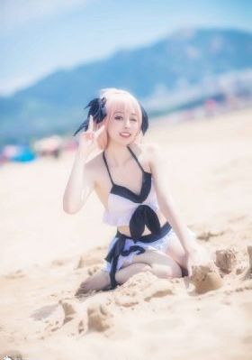 《美丽小蜜桃4